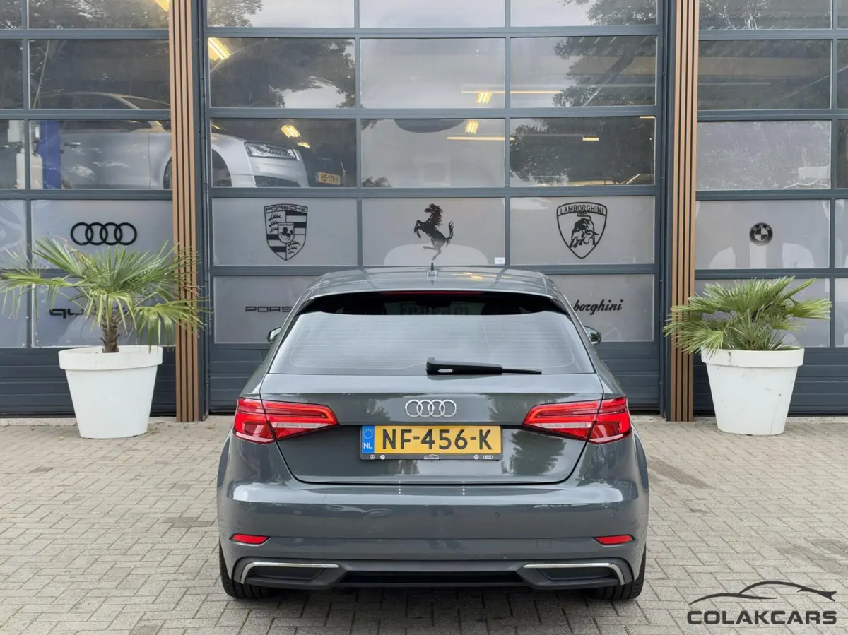 1.4 e-tron Lease Edition