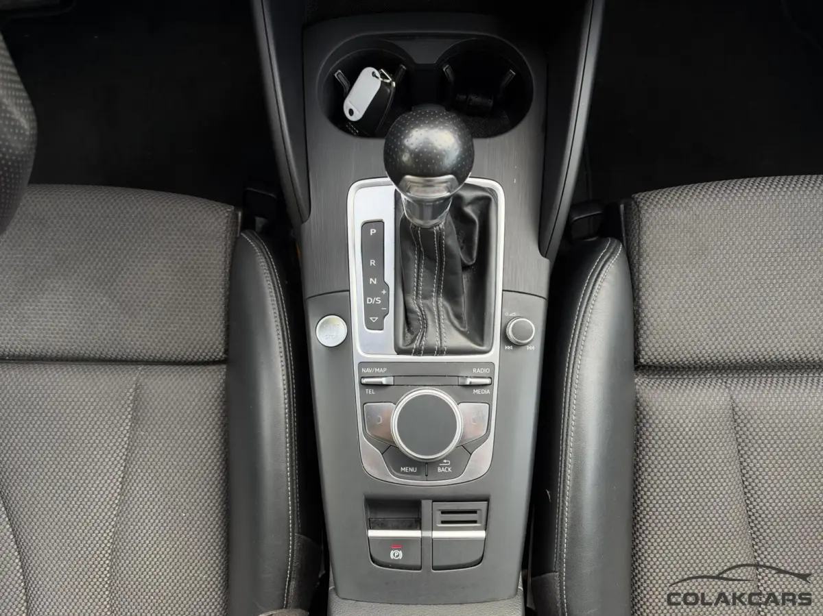 1.4 e-tron Lease Edition