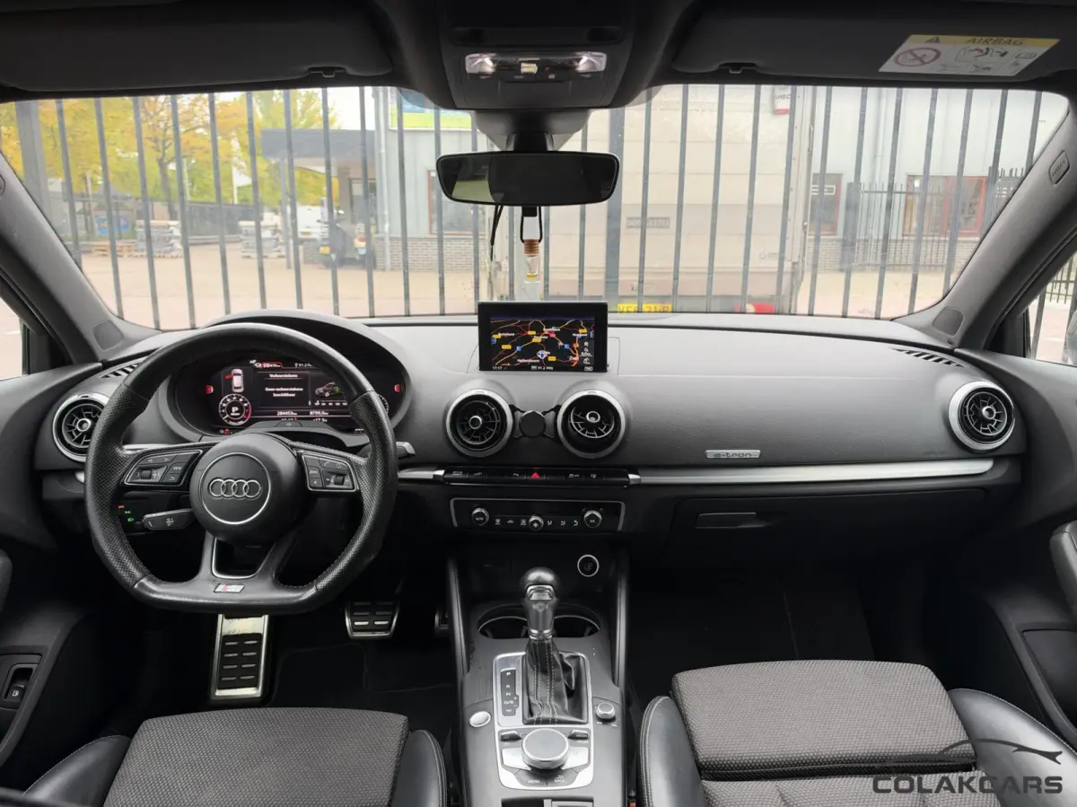 1.4 e-tron Lease Edition