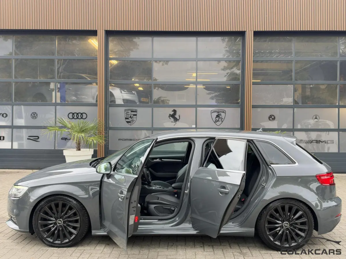 1.4 e-tron Lease Edition