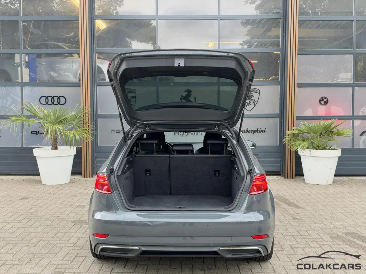 1.4 e-tron Lease Edition