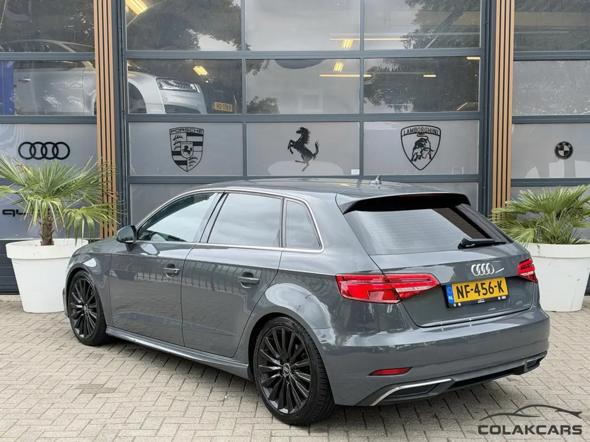1.4 e-tron Lease Edition