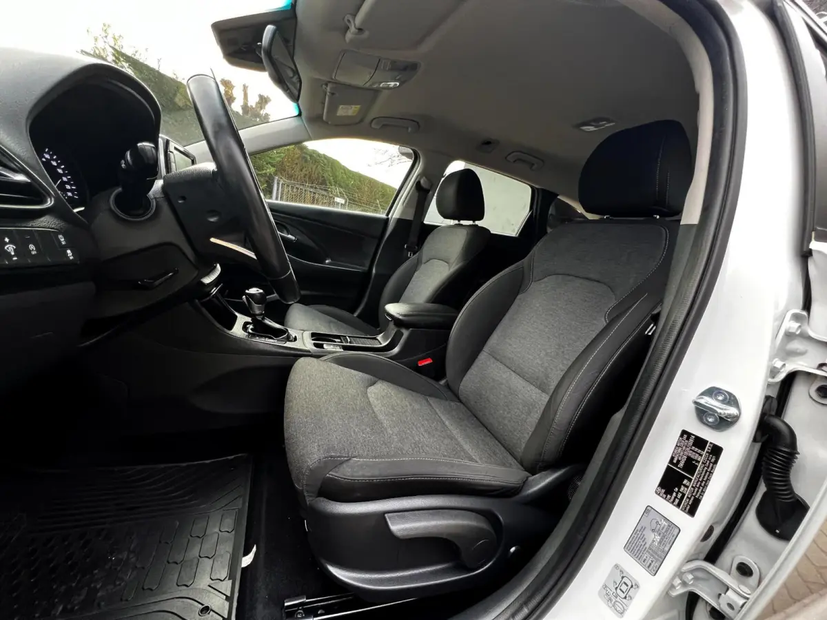 1.0 T-GDi MHEV Comfort Clima_PDC_Trekh