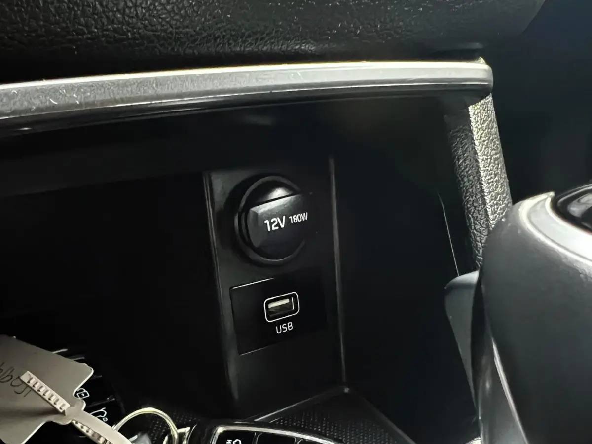 1.0 T-GDi MHEV Comfort Clima_PDC_Trekh