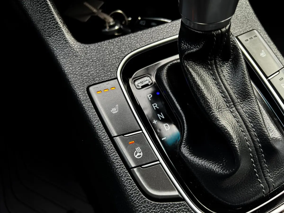 1.0 T-GDi MHEV Comfort Clima_PDC_Trekh