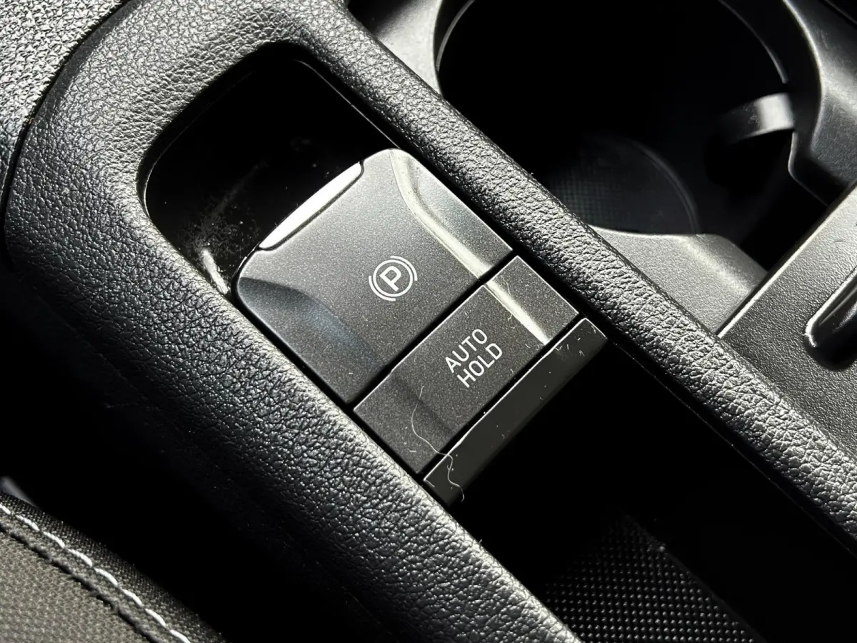 1.0 T-GDi MHEV Comfort Clima_PDC_Trekh