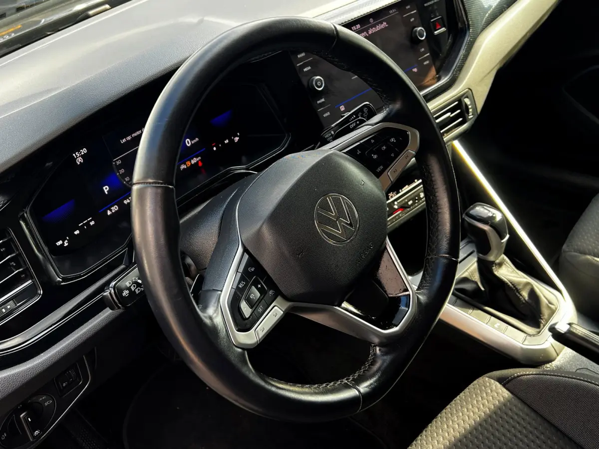 1.0 TSI R-Line look_Navi_Carplay_Led_Virtual cocpit