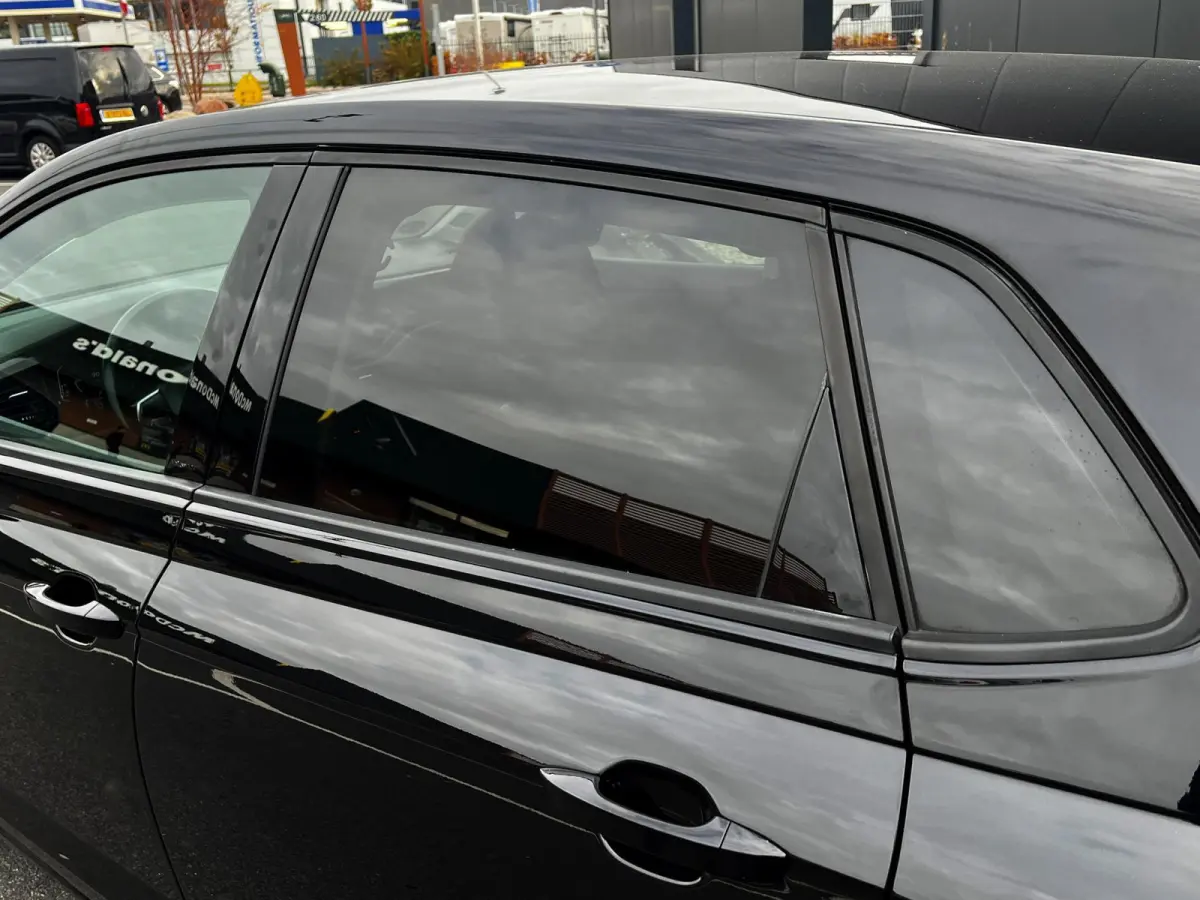 1.0 TSI R-Line look_Navi_Carplay_Led_Virtual cocpit
