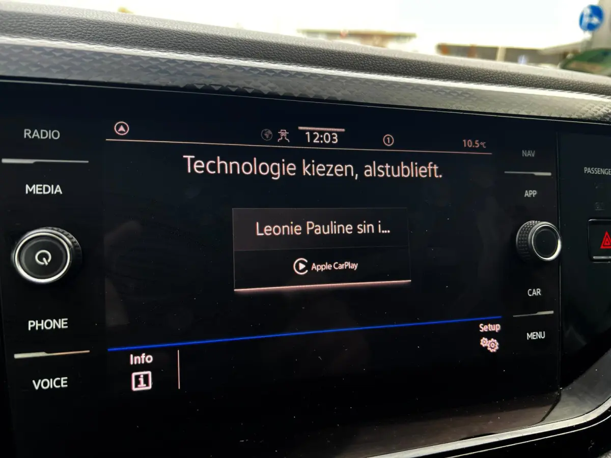 1.0 TSI R-Line look_Navi_Carplay_Led_Virtual cocpit