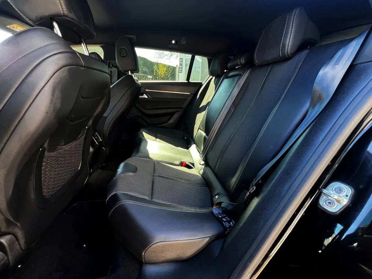 1.6 HYbrid GT Pack Business Carplay_3d Camera SOH 97%