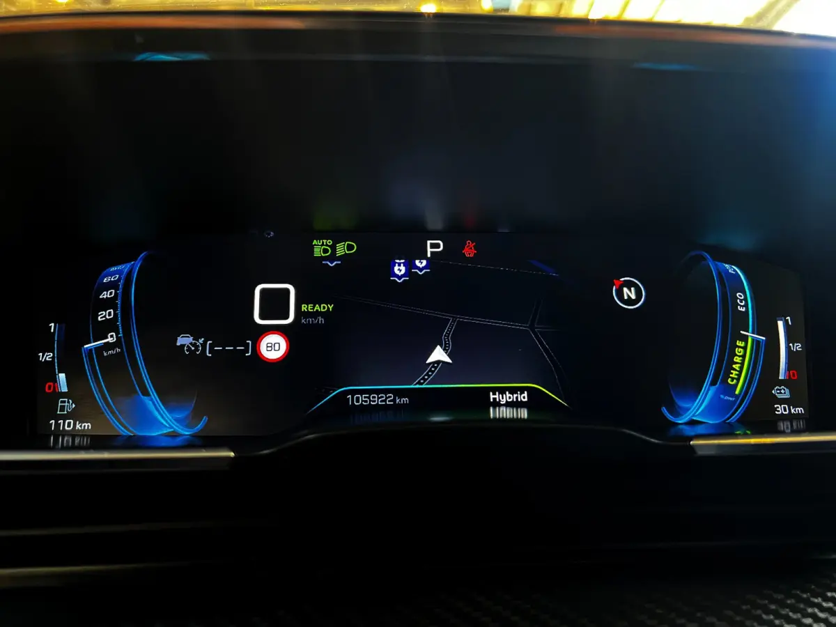 1.6 HYbrid GT Pack Business Carplay_3d Camera SOH 97%