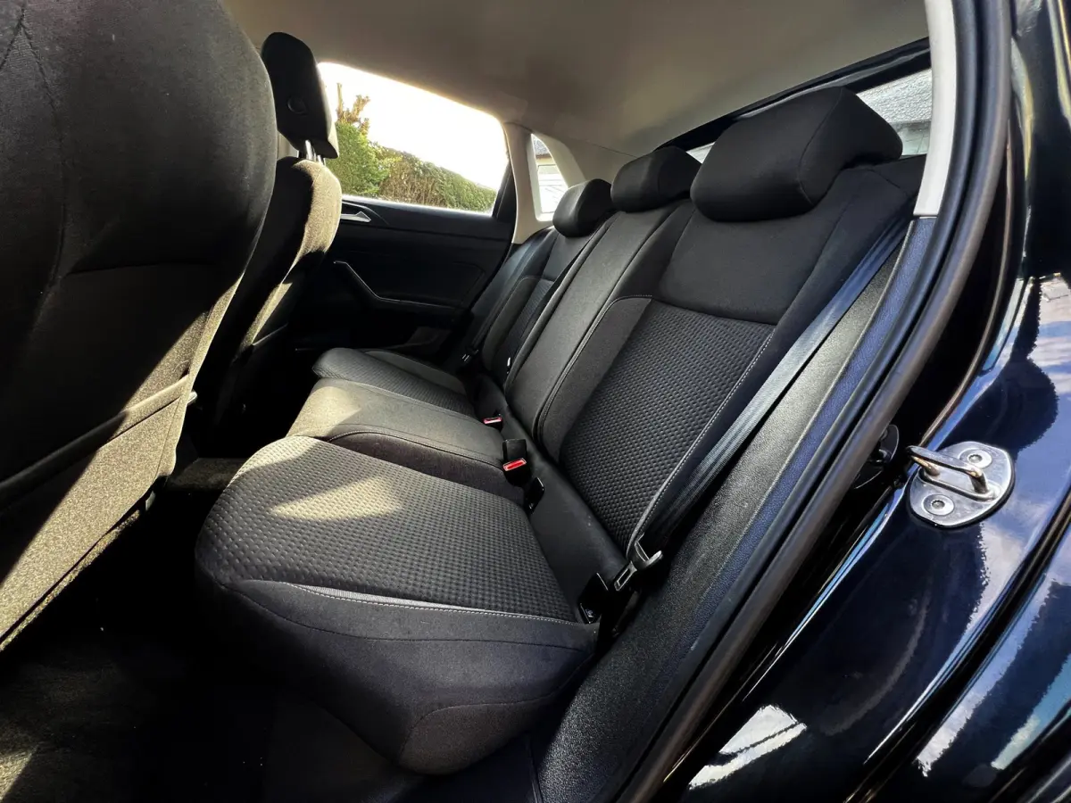 1.0 TSI R-Line Business_Navi_Carplay_Led_Virtual cocpit_keyless