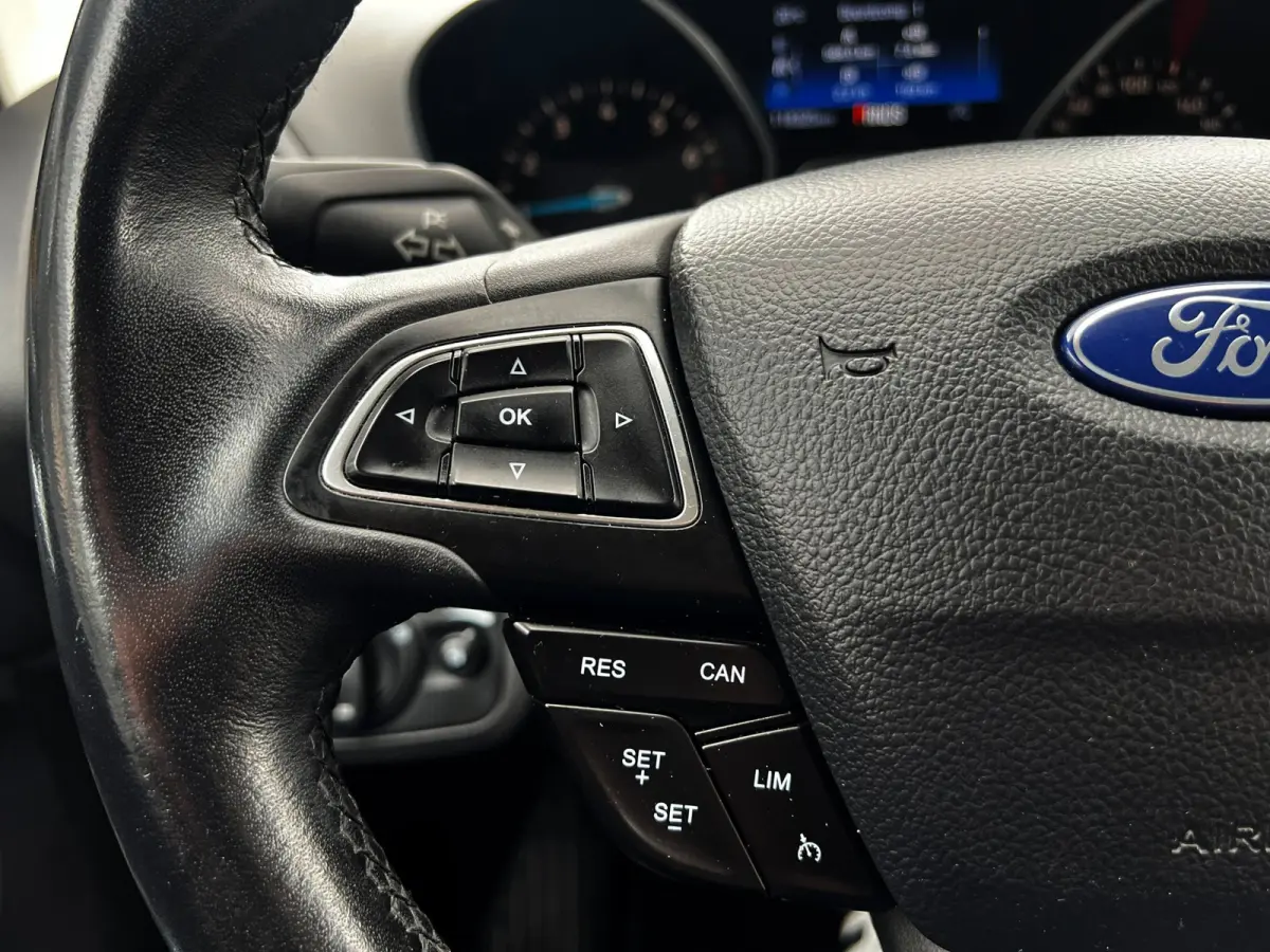1.5 Titanium carplay_PDC_Cruise_Automaat_Trekhaak