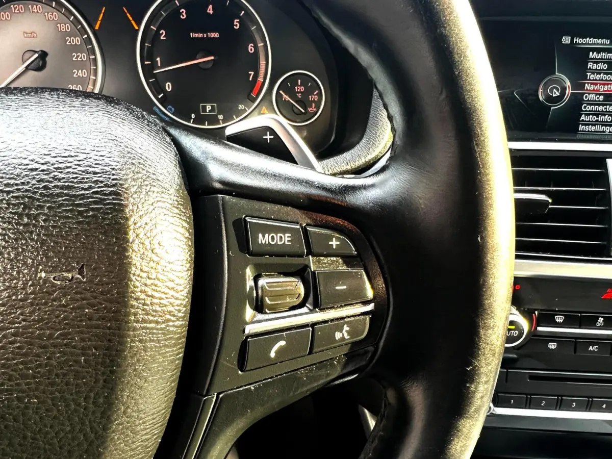 XDrive28i High Executive M-Pakket_Cam_Navi_Leder
