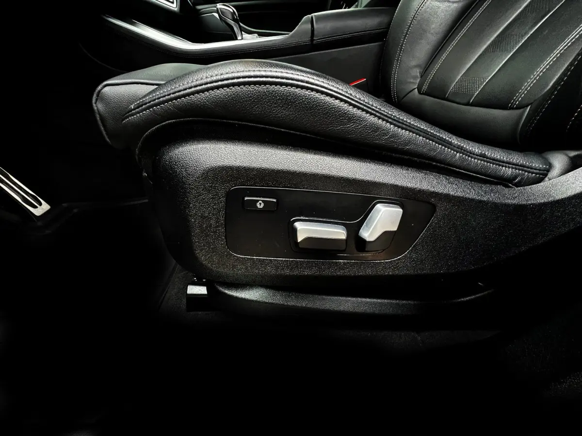 XDrive45e High Executive M-pakket_3d camera_Drive assist