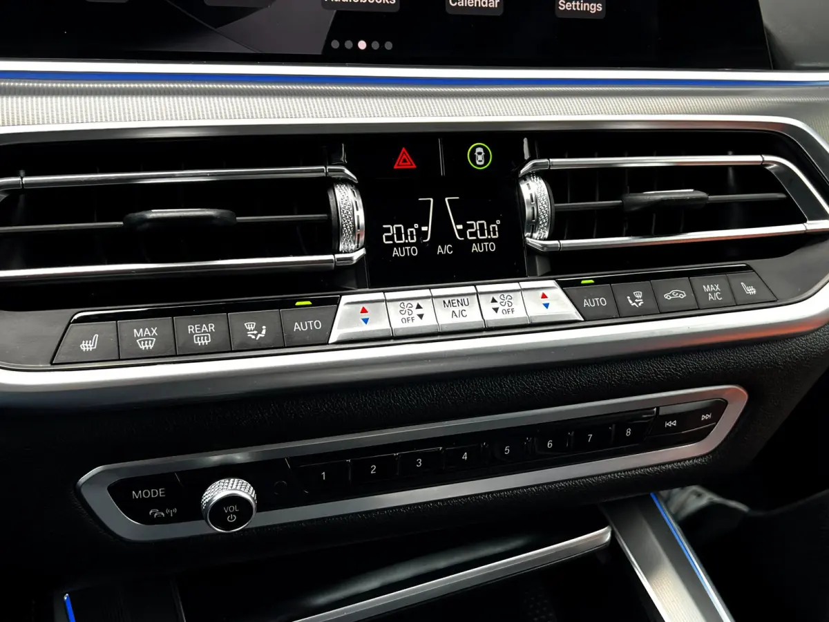 XDrive45e High Executive M-pakket_3d camera_Drive assist