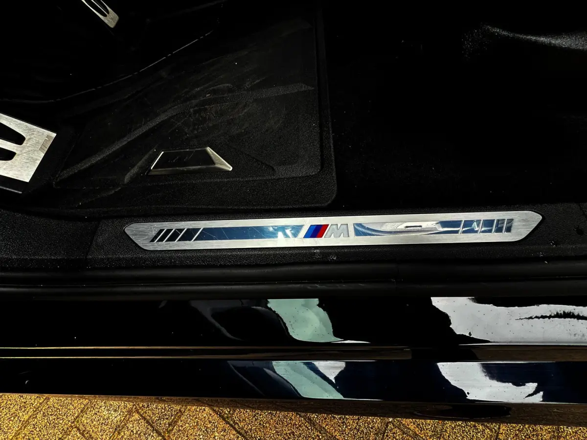 XDrive45e High Executive M-pakket_3d camera_Drive assist