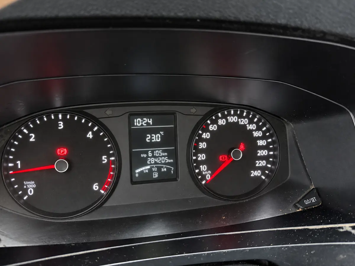 2.0 TDI L2H1 DC Pickup goed onderhouden