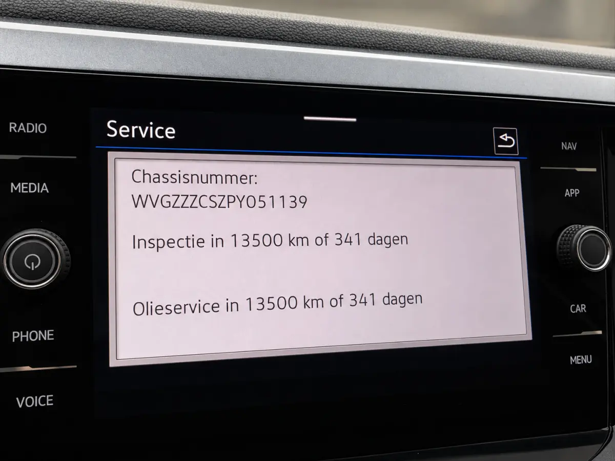 1.5 TSI R-Line Business Carplay_Front assit_Led_zeer nette auto