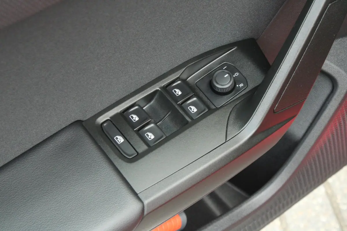 1.0 TSI 90pk Reference | Apple CarPlay/ Android auto | Cruise control | Climate Control