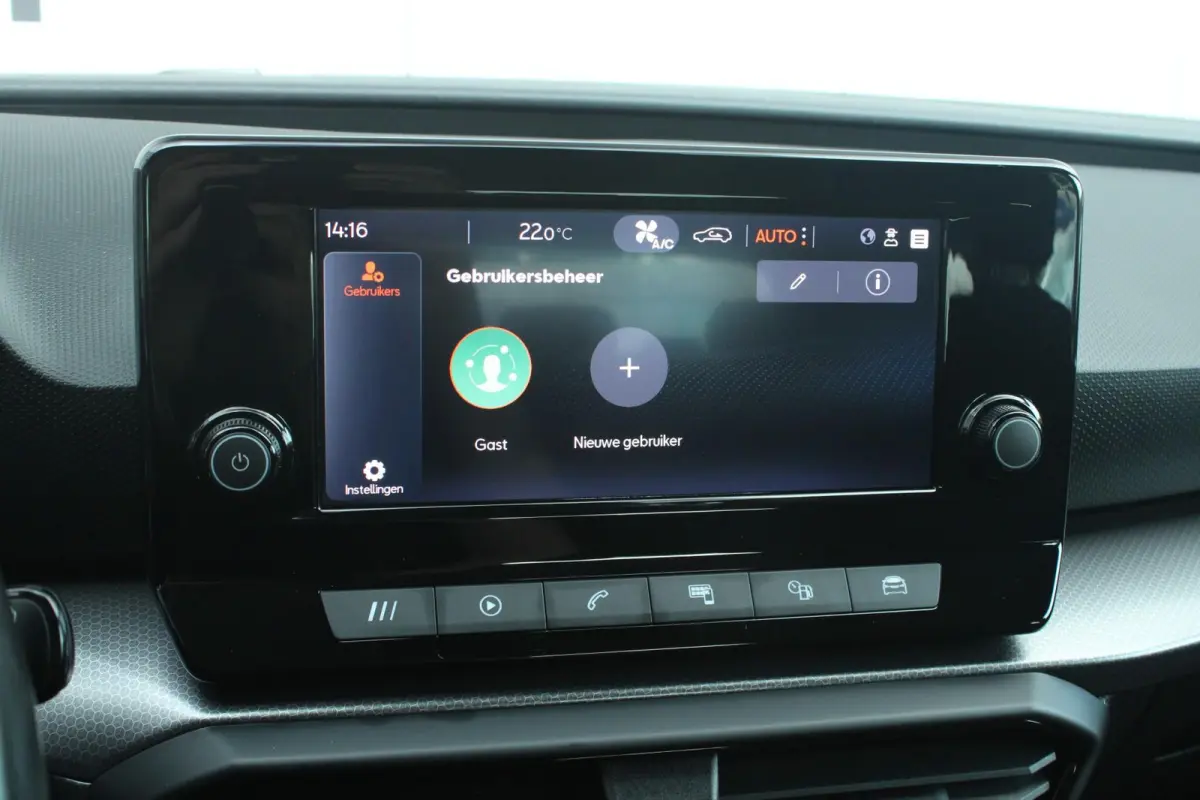 1.0 TSI 90pk Reference | Apple CarPlay/ Android auto | Cruise control | Climate Control