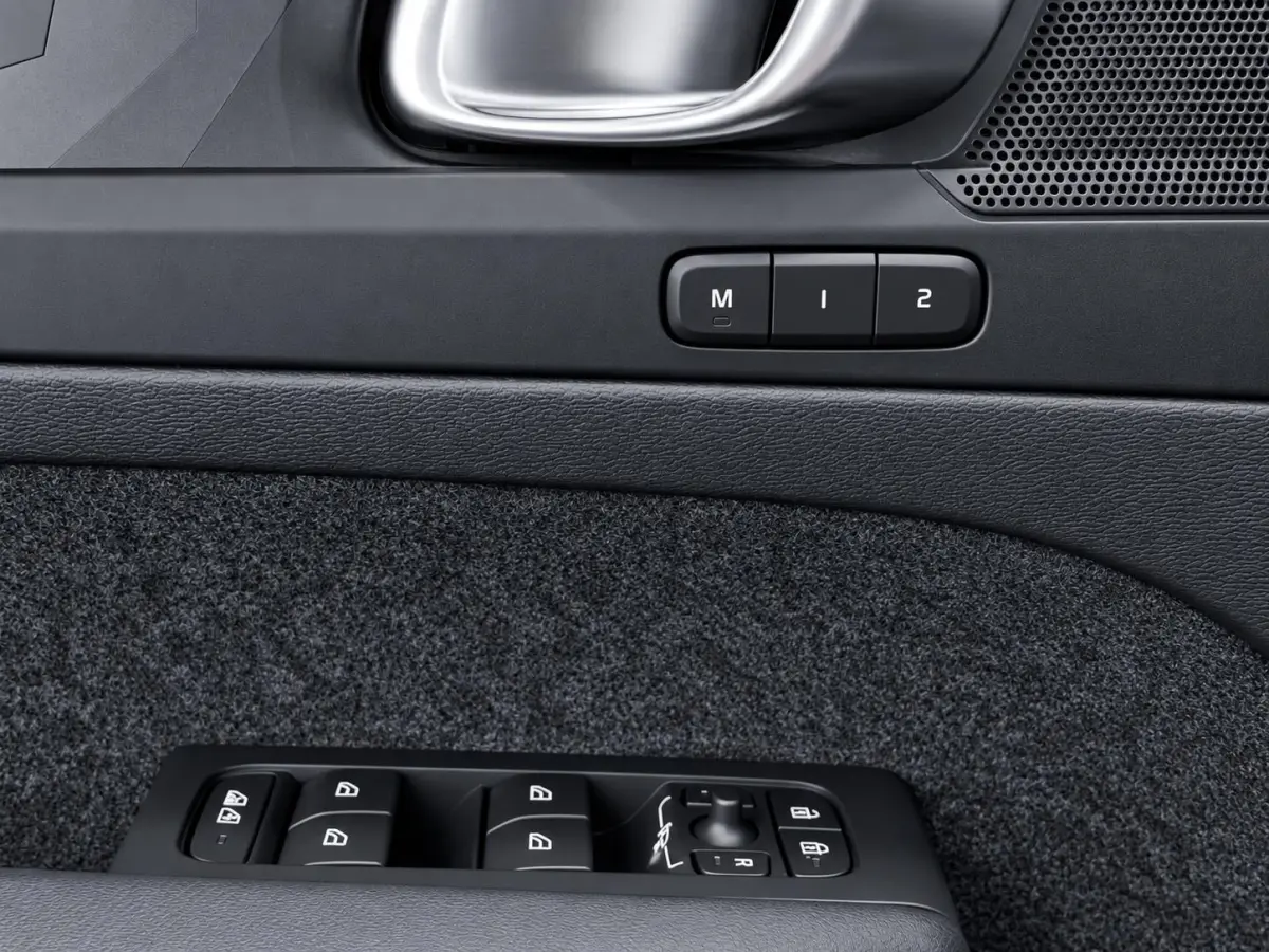 Recharge Plus 69 kWh SOH 94,3% | Panoramadak | Pilot Assist | Adaptieve cruise control | Warmtepomp | Stoel & Stuurverwarming | Achteruitrijcamera | Keyless | Memory |
