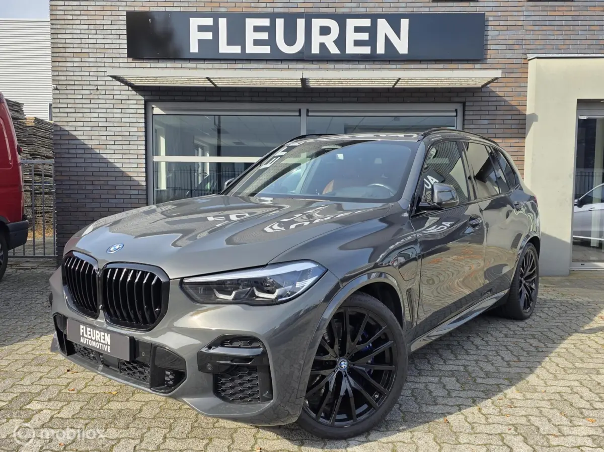 xDrive45e M-sport|Individual|SKYlounge|B&W|HUD|22''