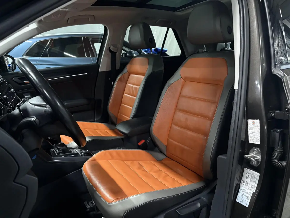 2.0 TSI 4Motion Sport | Pano | UNIEK | Trekhaak | Leder