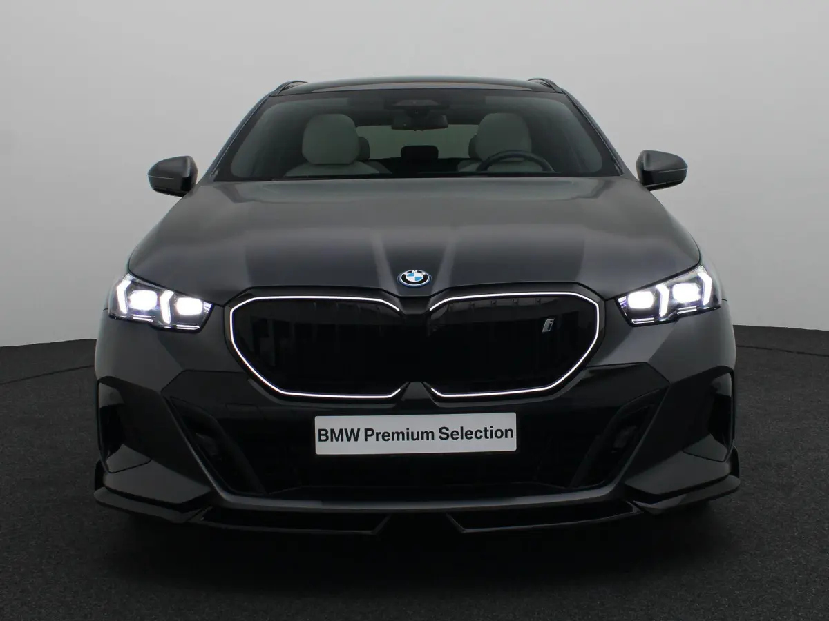 eDrive40 | M Sportpakket Pro | Innovation Pack | Travel Pack | Comfort Pack | SoH 92,3% | Stuurwielrand Verwarmd | Comfort Access | Panoramadak | Driving Assistant Professional | Bowers & Wi