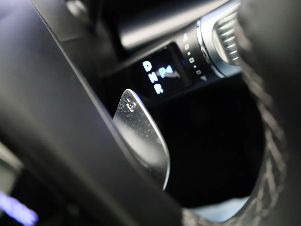 77,4 kWh Core Plus | Navigatie | Camera | Stoelverwarming | Sfeerverlichting |