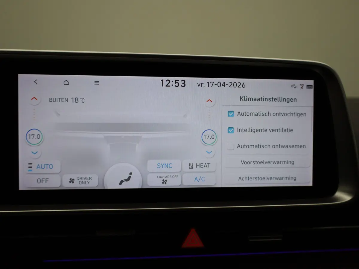 77,4 kWh Core Plus | Navigatie | Camera | Stoelverwarming | Sfeerverlichting |