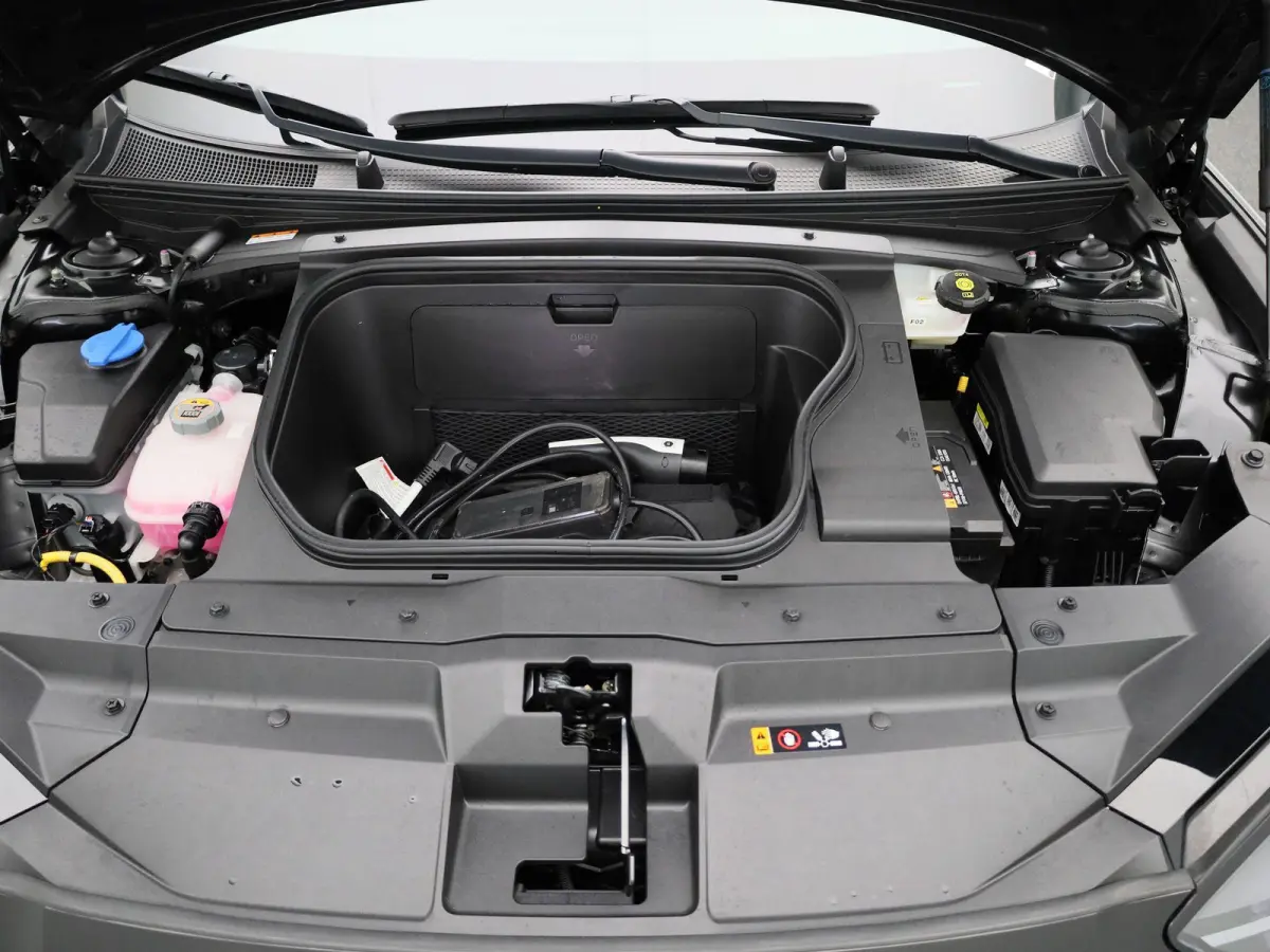 77,4 kWh Core Plus | Navigatie | Camera | Stoelverwarming | Sfeerverlichting |