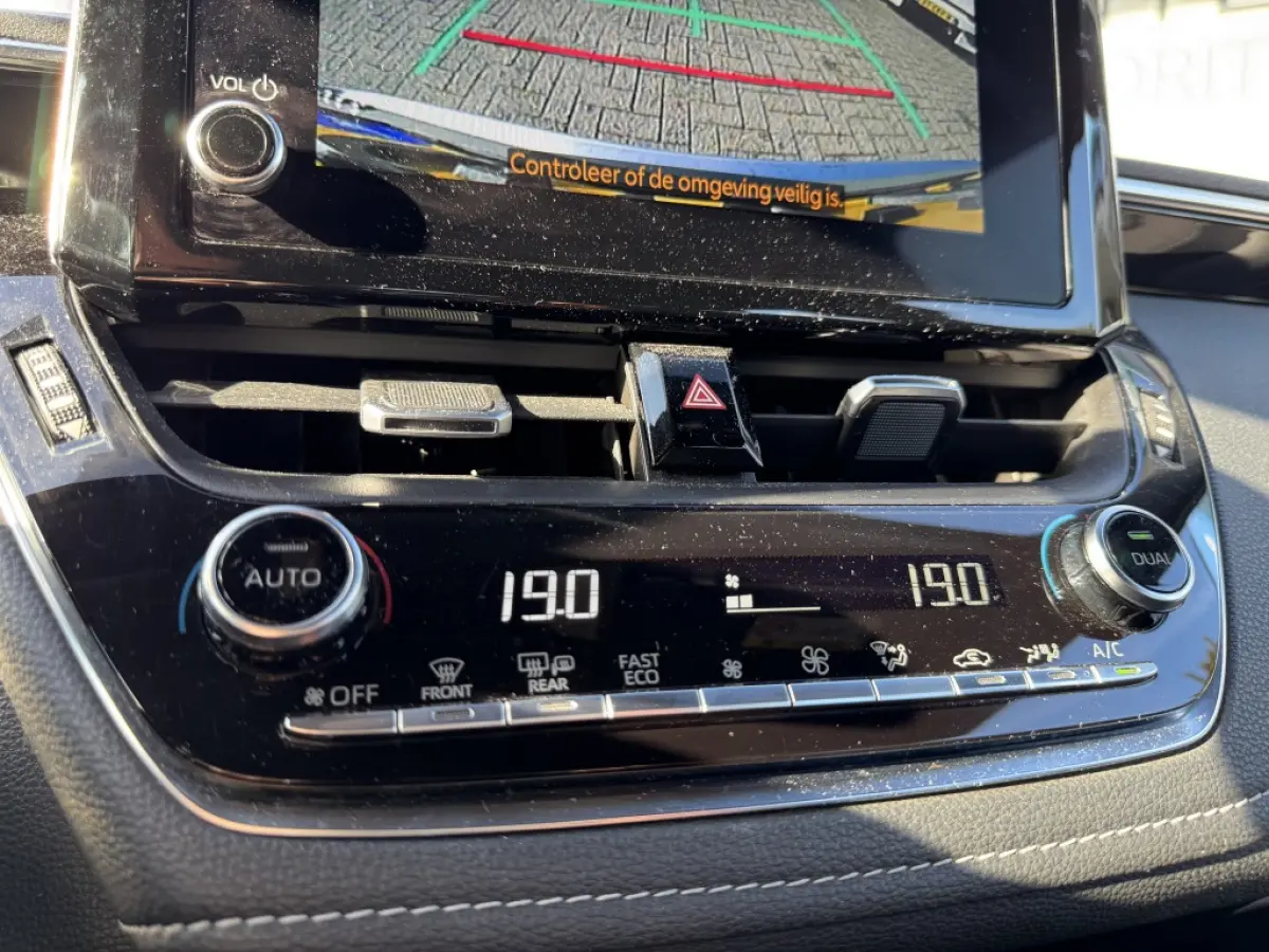 Hybrid 140 Active | Camera | Navi | Climate