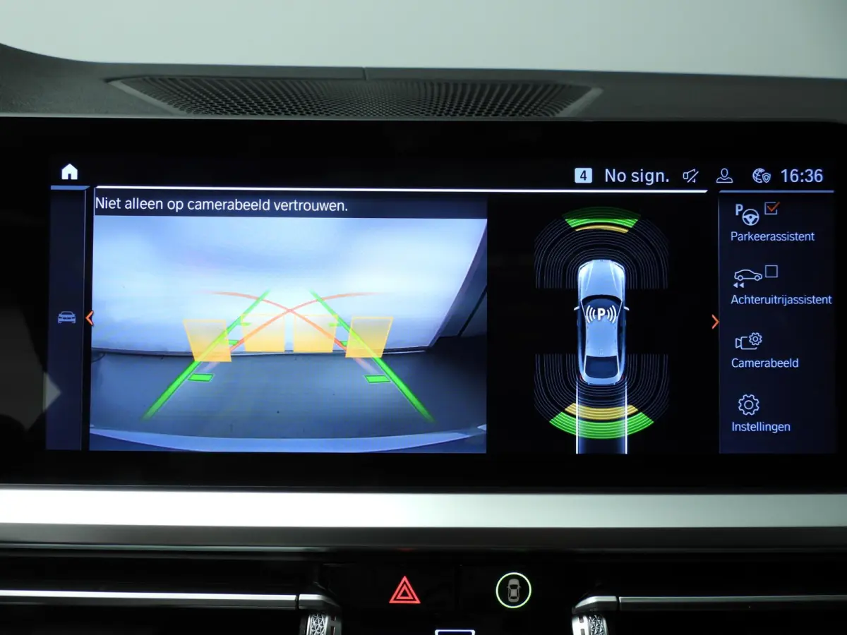 420i | M-Sportpakket | LED | Leder | Navigatie | Active cruise | Schuifdak | Sportstoelen | DAB | Hifi speakers | Alu 19 inch