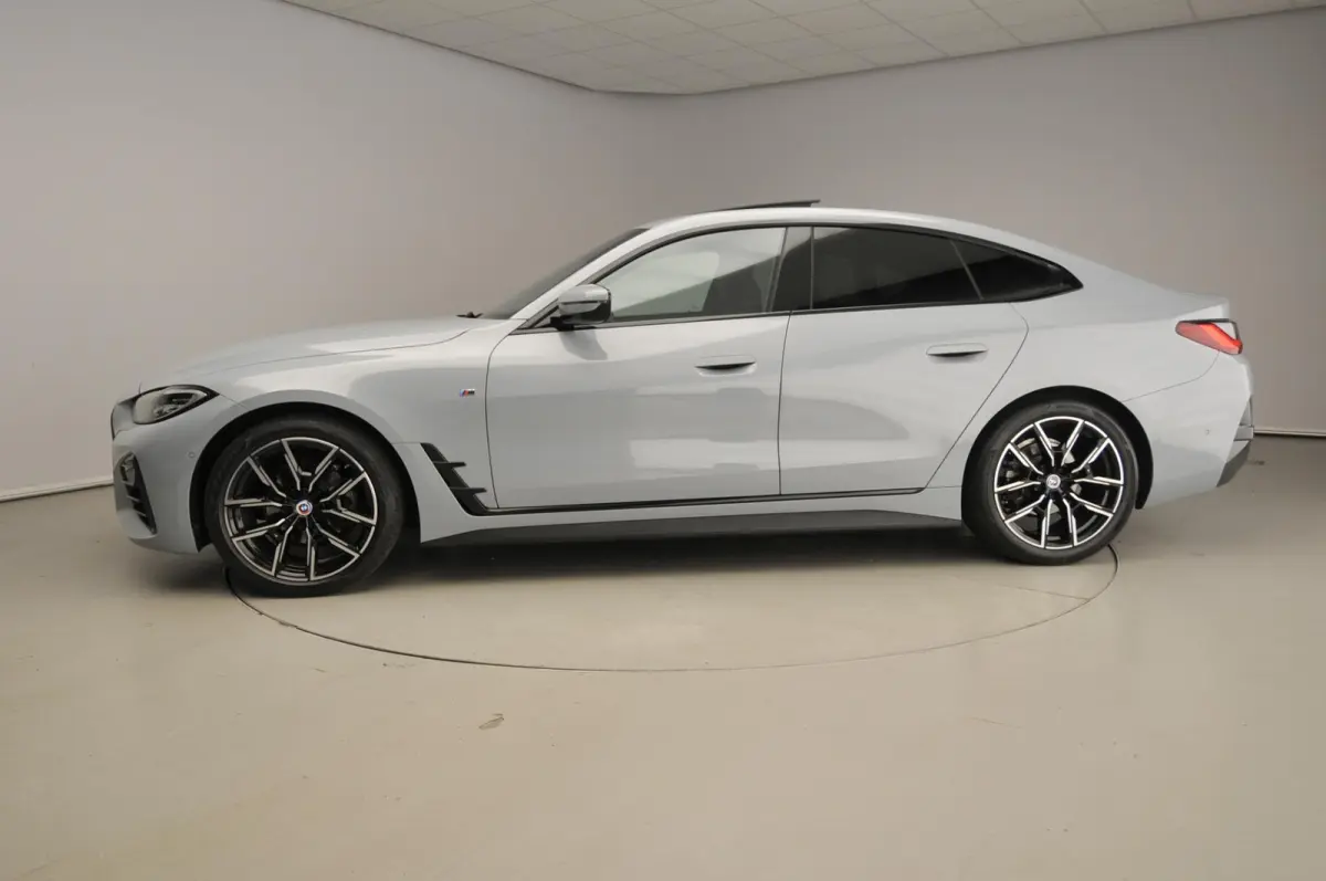 420i | M-Sportpakket | LED | Leder | Navigatie | Active cruise | Schuifdak | Sportstoelen | DAB | Hifi speakers | Alu 19 inch