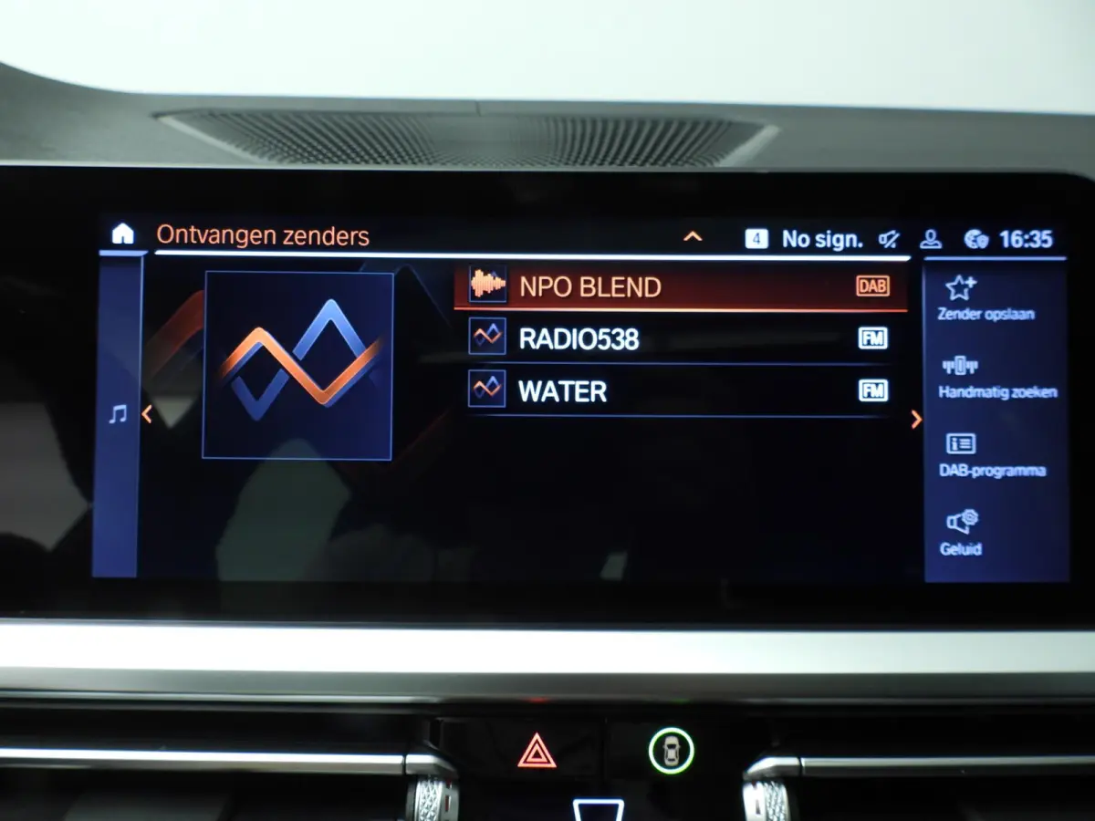 420i | M-Sportpakket | LED | Leder | Navigatie | Active cruise | Schuifdak | Sportstoelen | DAB | Hifi speakers | Alu 19 inch
