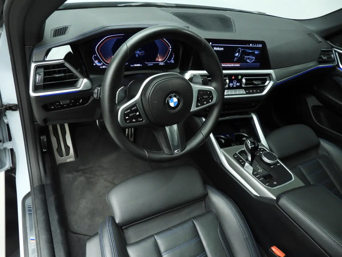 420i | M-Sportpakket | LED | Leder | Navigatie | Active cruise | Schuifdak | Sportstoelen | DAB | Hifi speakers | Alu 19 inch