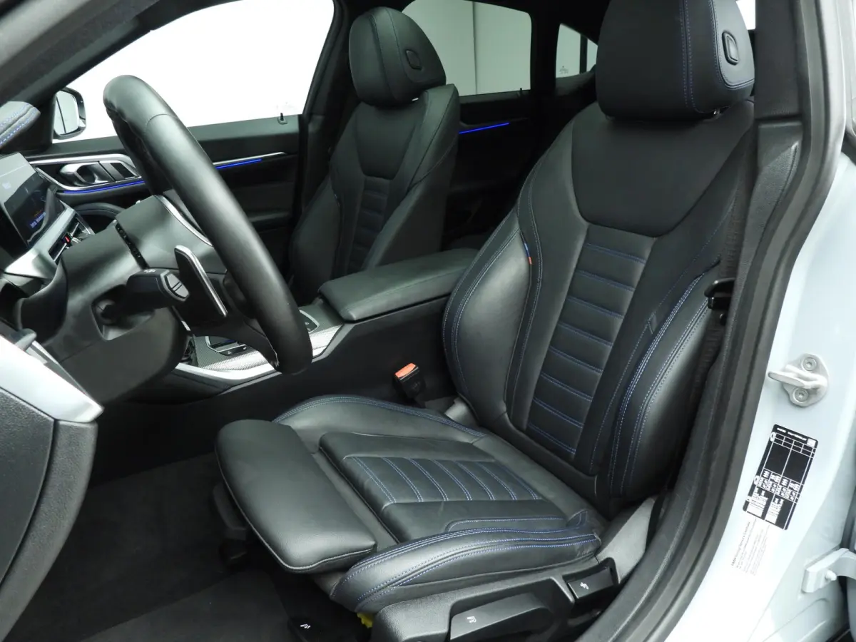 420i | M-Sportpakket | LED | Leder | Navigatie | Active cruise | Schuifdak | Sportstoelen | DAB | Hifi speakers | Alu 19 inch