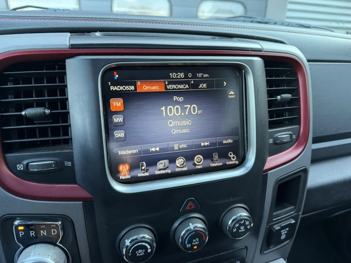 1500 5.7 V8 Quad Cab 6'4 | Panoramadak | Camera | Alpine Sound | Trekhaak |
