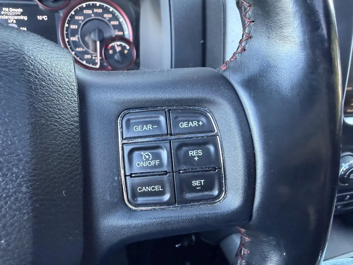 1500 5.7 V8 Quad Cab 6'4 | Panoramadak | Camera | Alpine Sound | Trekhaak |