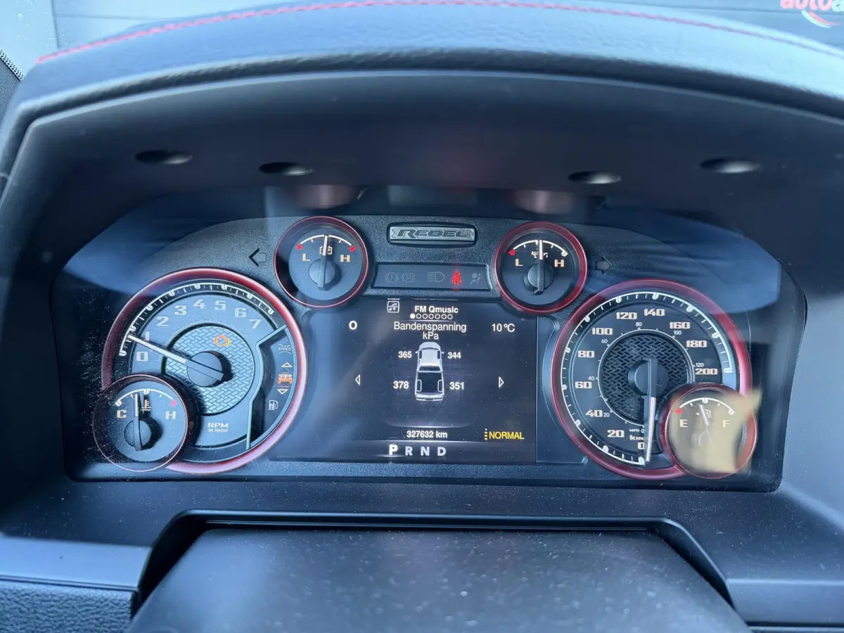 1500 5.7 V8 Quad Cab 6'4 | Panoramadak | Camera | Alpine Sound | Trekhaak |