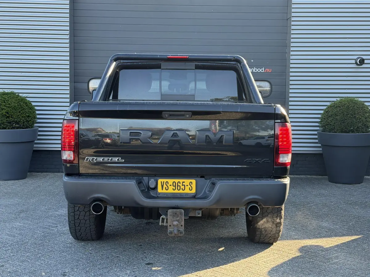 1500 5.7 V8 Quad Cab 6'4 | Panoramadak | Camera | Alpine Sound | Trekhaak |