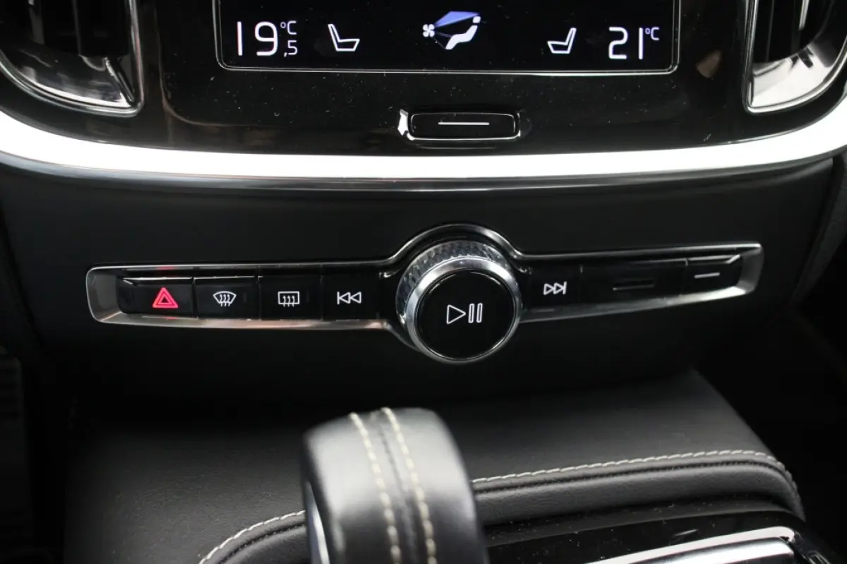 2.0 T6 Recharge AWD R-Design - Carplay, Camera, Stoelverw. Harman/Kardon, Memory