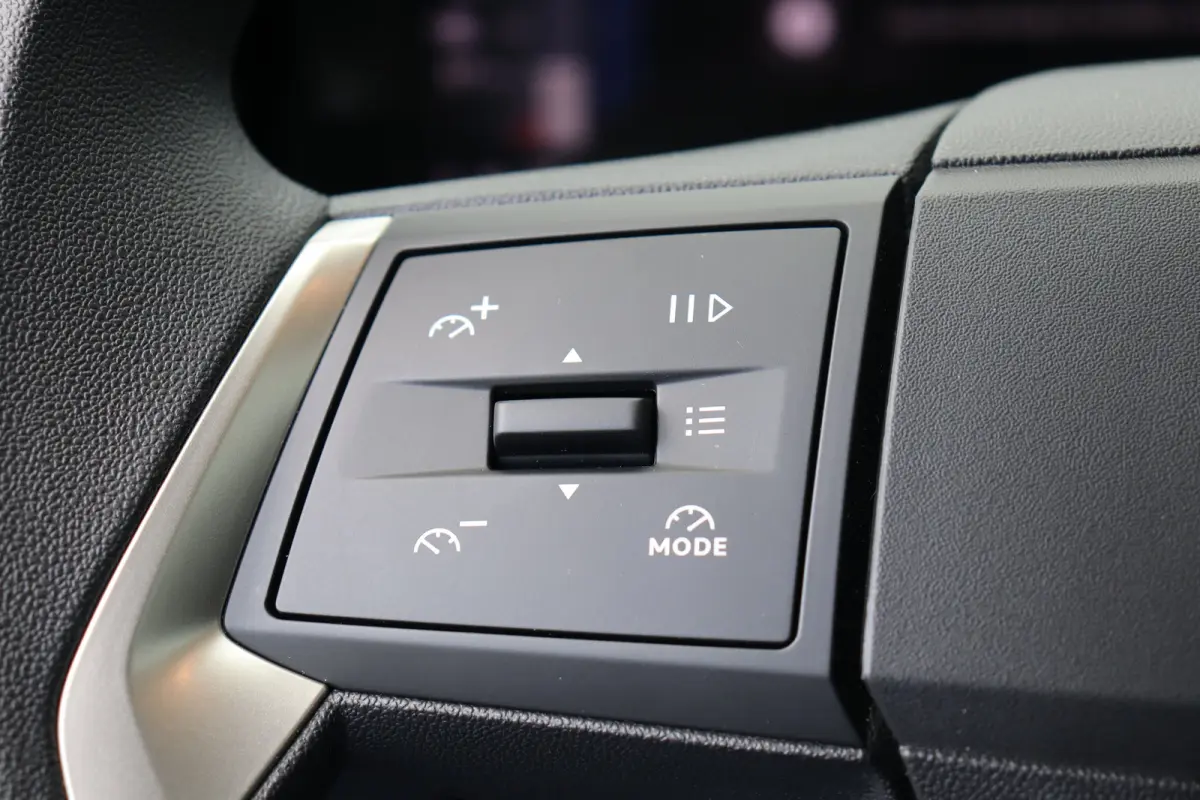 44KWH 113PK EDITION AUTOMAAT / AIRCO / LED / PDC / BLUETOOTH / CRUISECONTROL / 1E EIGENAAR / NIEUWSTAAT !!