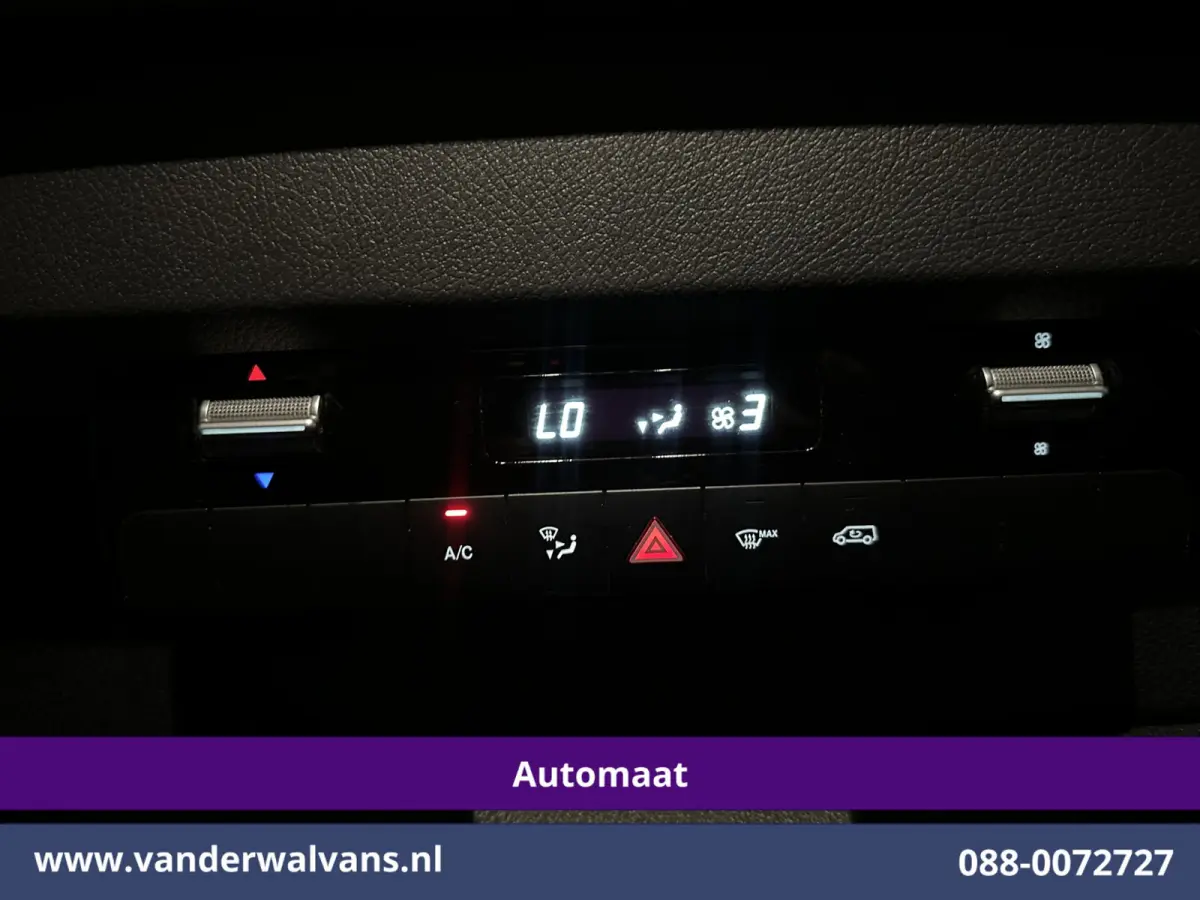 317 CDI 170pk 9G-Tronic Automaat 3500kg Trekhaak L3H2 Euro6 Airco | 360 graden Camera | Navigatie | Apple Carplay | Stoelverwarming Android Auto, Cruisecontrol, Chauffeursstoel, Parkeersenso