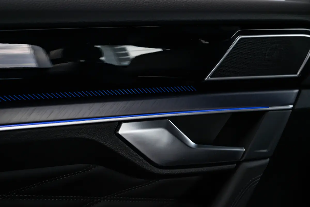 3.0 TSi eHybrid 4MOTION R l Trekhaak Elektr. l DYNAUDIO | SoH 99% l Nappa Leder l Elektr. Stoelen incl Memory l 21" Black/Graphite Matte l