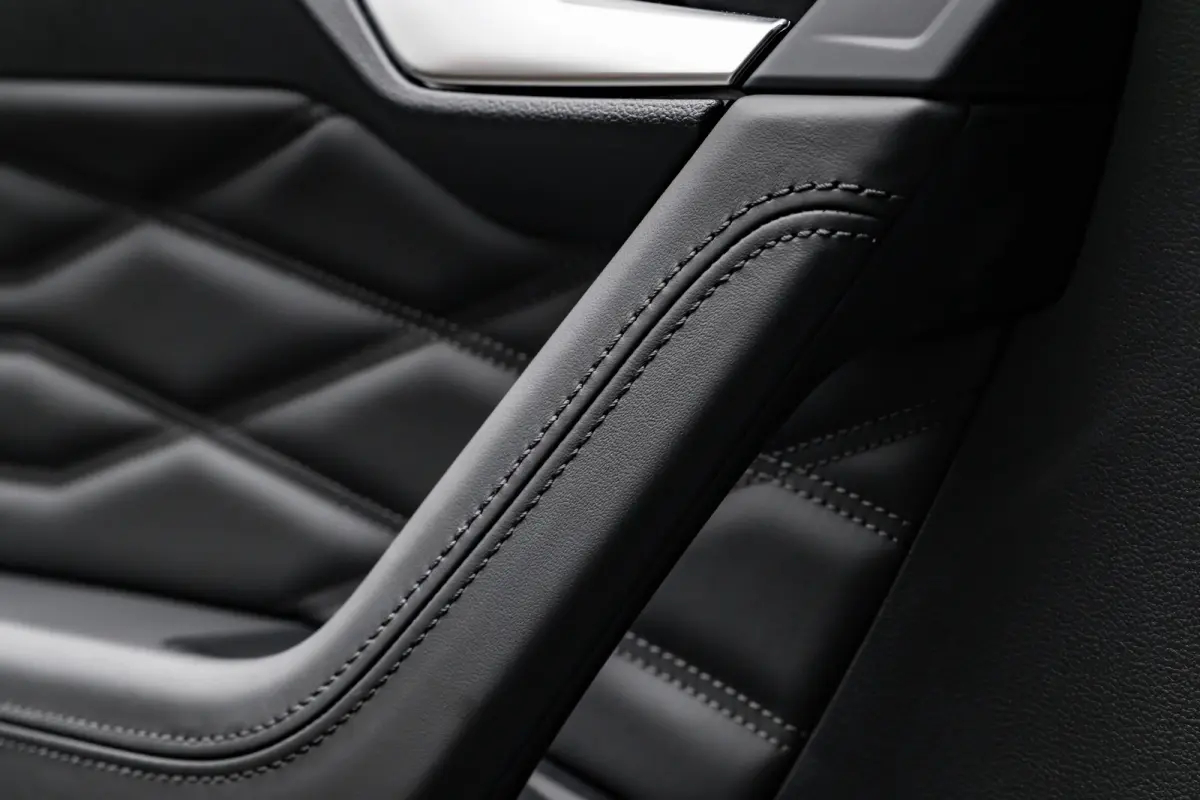 3.0 TSi eHybrid 4MOTION R l Trekhaak Elektr. l DYNAUDIO | SoH 99% l Nappa Leder l Elektr. Stoelen incl Memory l 21" Black/Graphite Matte l