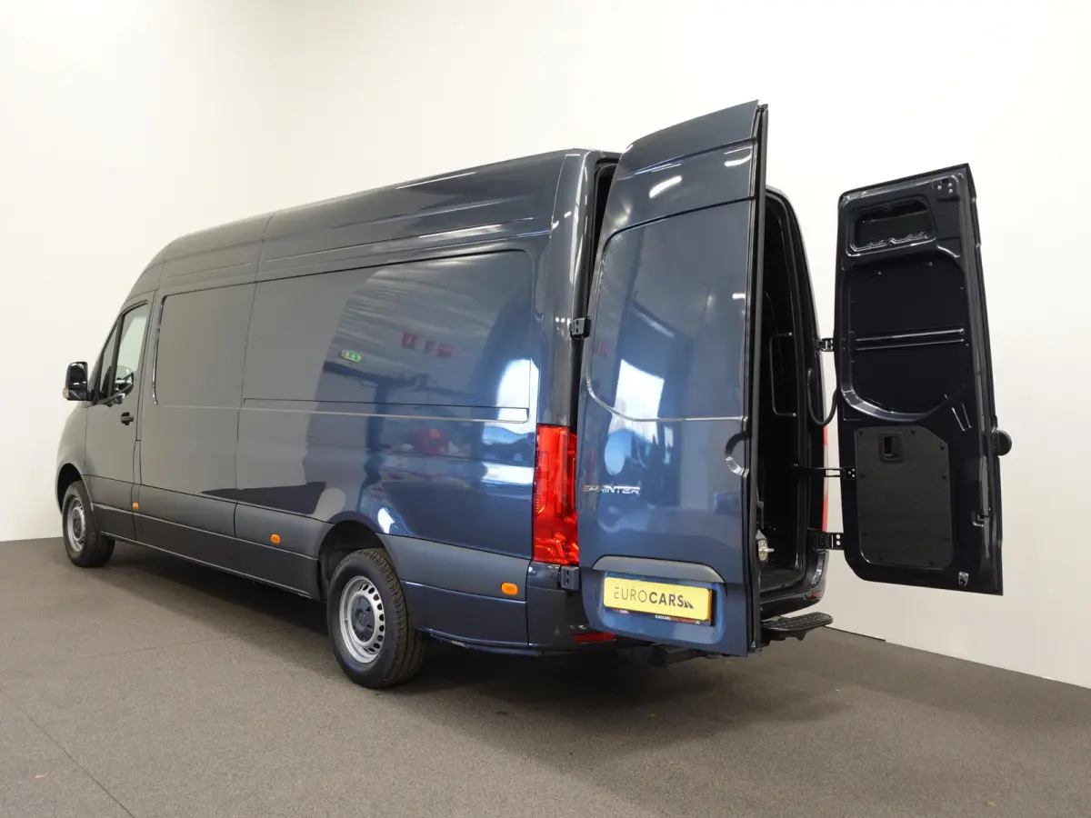 315 L3H2 Automaat Trekhaak Airco Adaptive Cruise Control Parkeersensoren Camera Leder