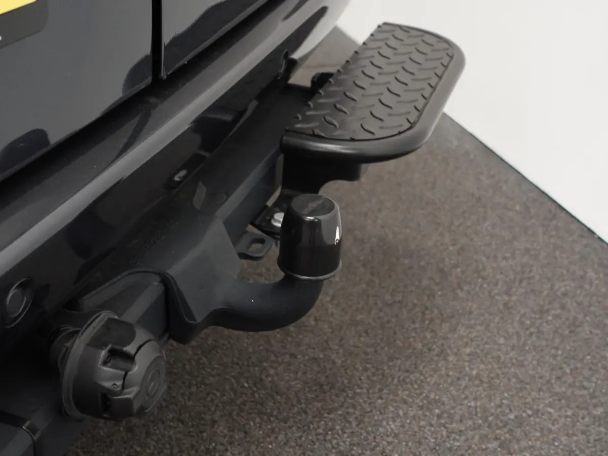 315 L3H2 Automaat Trekhaak Airco Adaptive Cruise Control Parkeersensoren Camera Leder