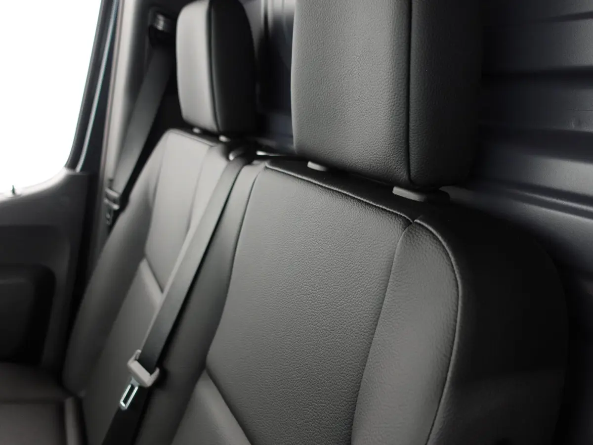 315 L3H2 Automaat Trekhaak Airco Adaptive Cruise Control Parkeersensoren Camera Leder